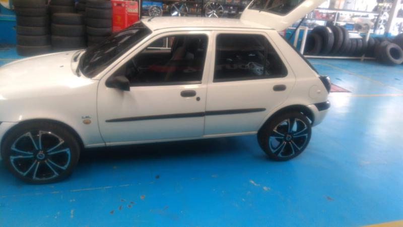 Ford  • 2003 • 131,800 km 5