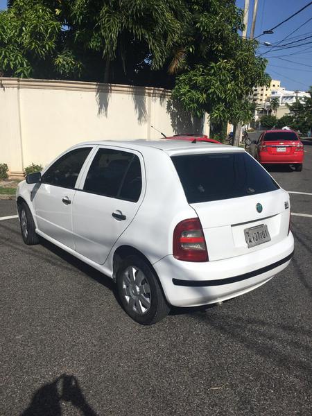 Škoda Fabia • 2002 • 2,002 km 4