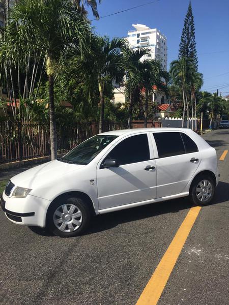 Škoda Fabia • 2002 • 2,002 km 2