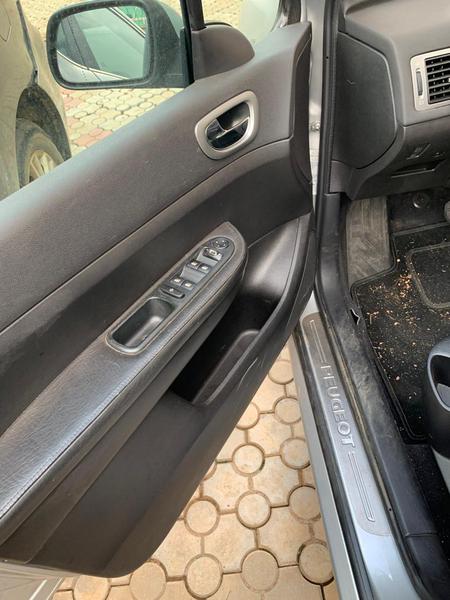 Peugeot 307 • 2006 • 139,024 km 9