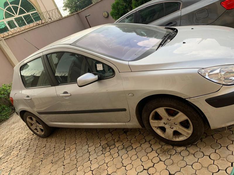 Peugeot 307 • 2006 • 139,024 km 5