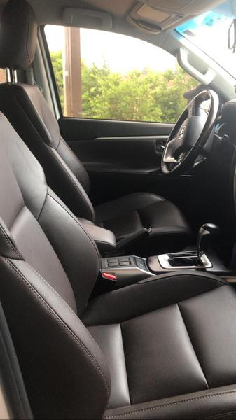 Toyota Hilux • 2019 • 27,000 km 3