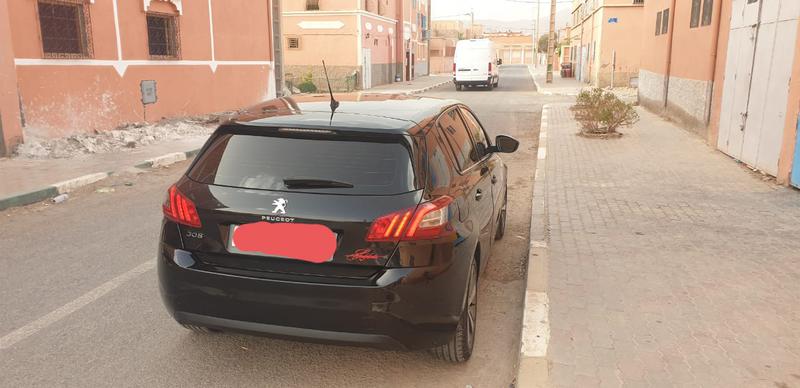 Peugeot 308 • 2018 • 63,000 km 2