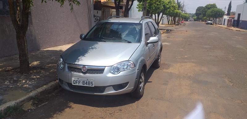 Fiat Palio Weekend • 2014 • 101,000 km 2