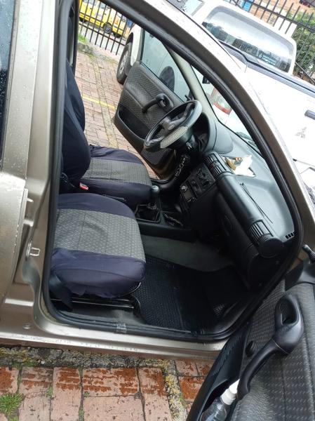 Chevrolet Corsa • 2004 • 1,234,567 km 6