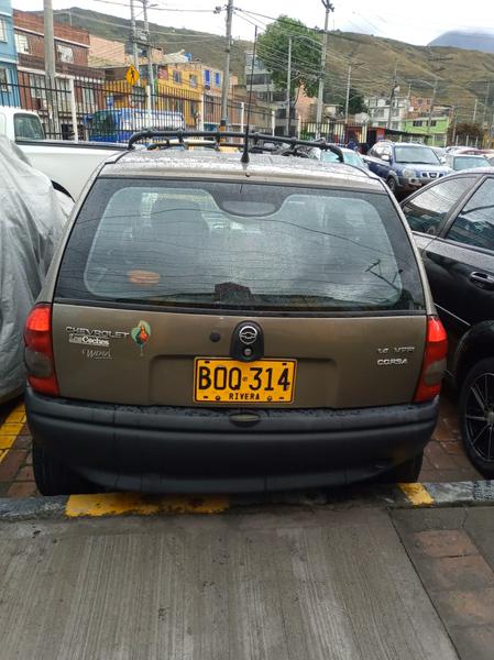 Chevrolet Corsa • 2004 • 1,234,567 km 4