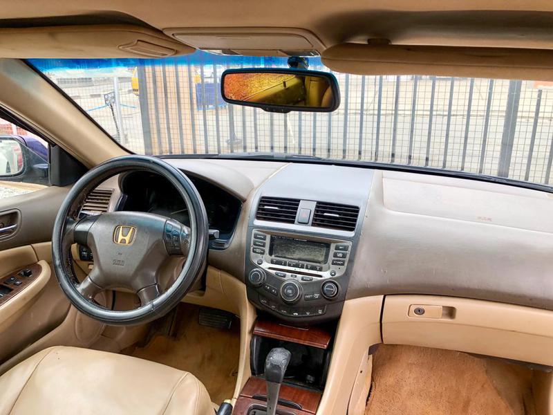 Honda Accord • 2006 • 100,000 km 3