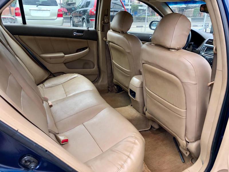 Honda Accord • 2006 • 100,000 km 4