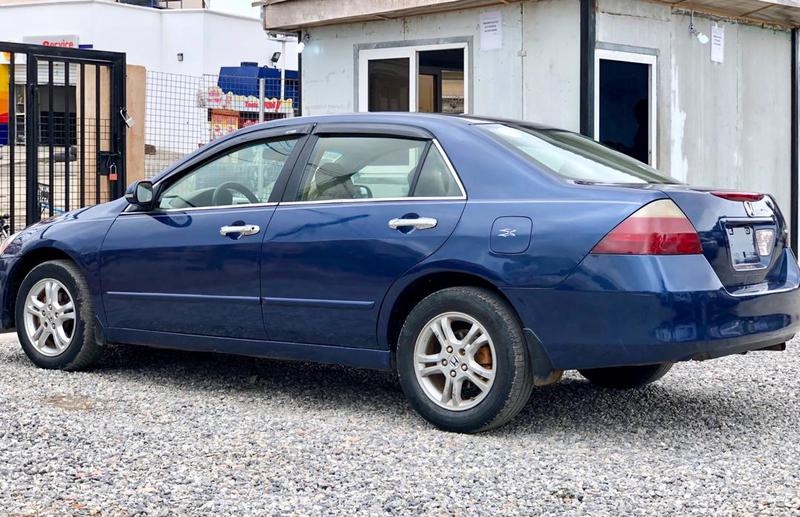 Honda Accord • 2006 • 100,000 km 5