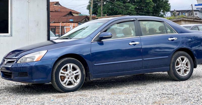 Honda Accord • 2006 • 100,000 km 6