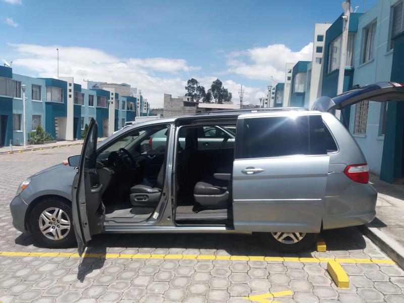 Honda Pilot • 2005 • 277,000 km 5