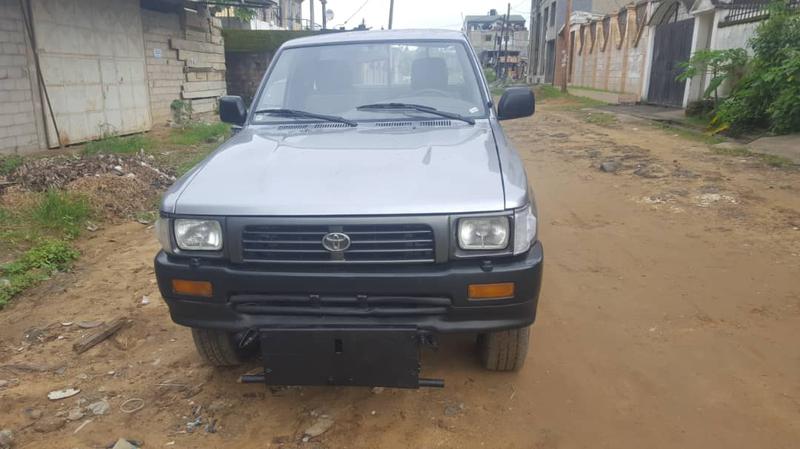 Toyota  • 1994 • 386,140 km 4