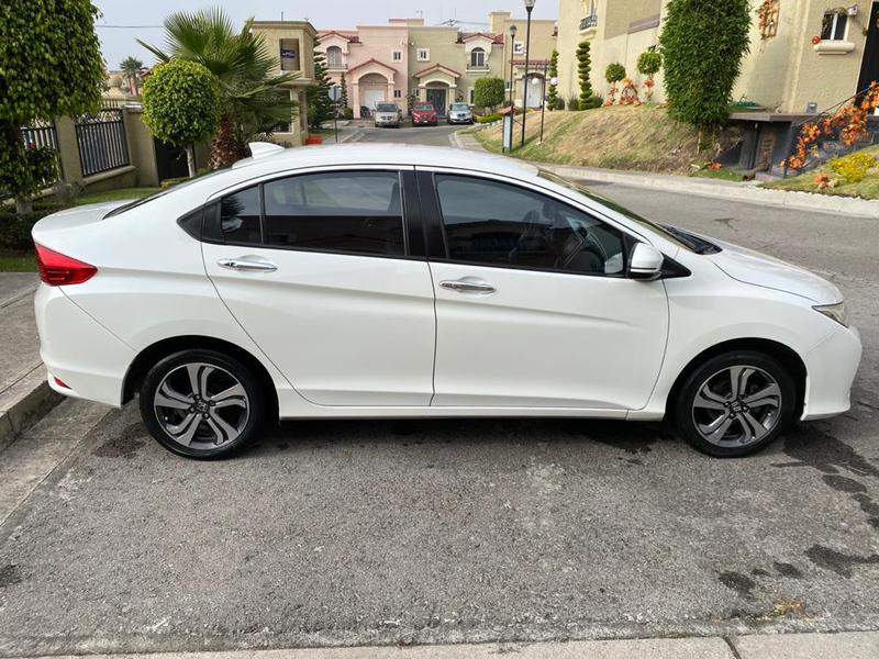 Honda City • 2016 • 92,000 km 6