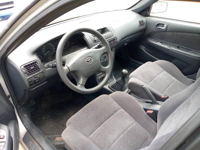 Toyota Corolla • 2002 • 91,000 km 3
