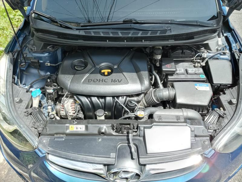 Hyundai Elantra • 2013 • 150,000 km 5