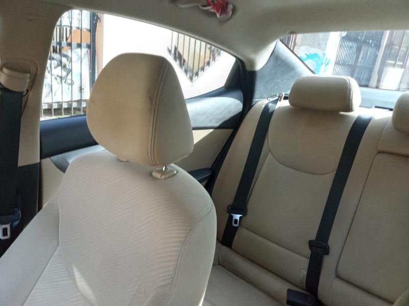 Hyundai Elantra • 2013 • 150,000 km 3