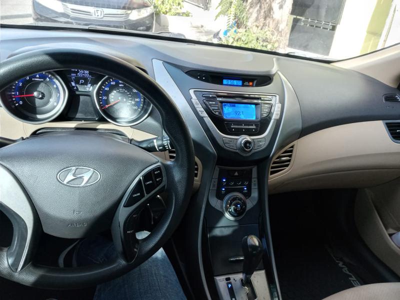 Hyundai Elantra • 2013 • 150,000 km 6