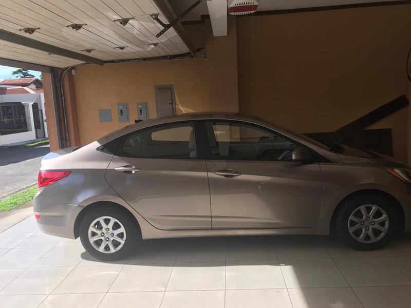 Hyundai Accent • 2014 • 600,001 km 8