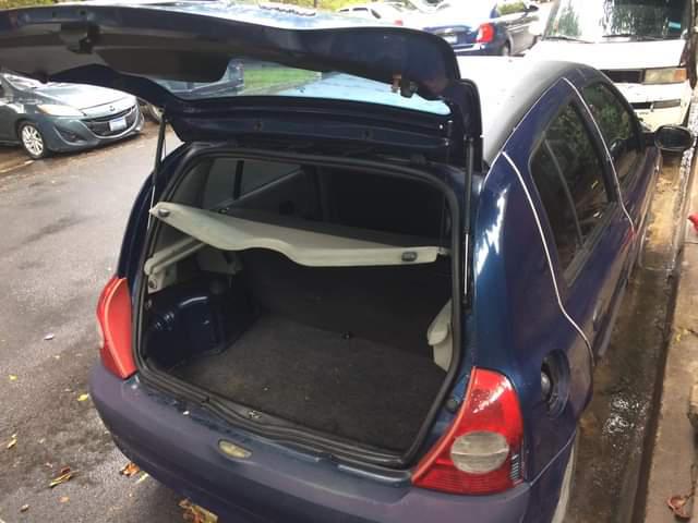 Renault Clio • 2006 • 1,600 km 4