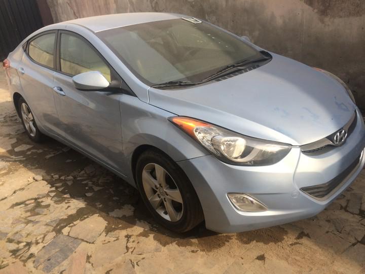 Hyundai Elantra • 2016 • 4 km 1