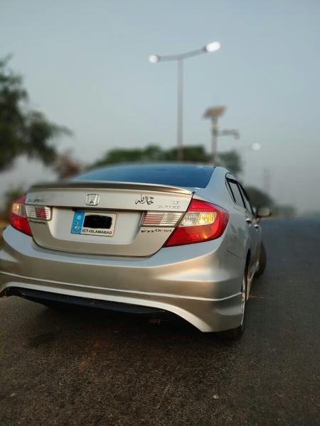 Honda Civic • 2014 • 83,000 km 1