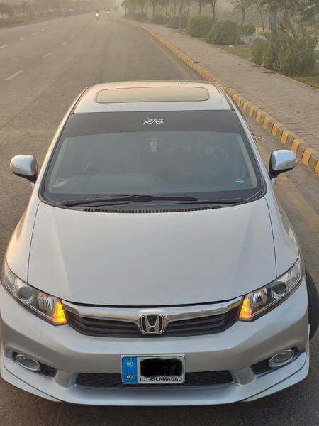 Honda Civic • 2014 • 83,000 km 3