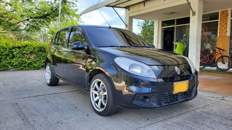 Renault Sandero • 2013 • 130,000 km 9