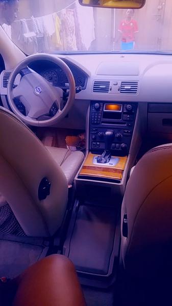 Volvo XC90 • 2007 • 10,000 km 3