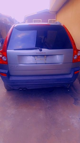 Volvo XC90 • 2007 • 10,000 km 2