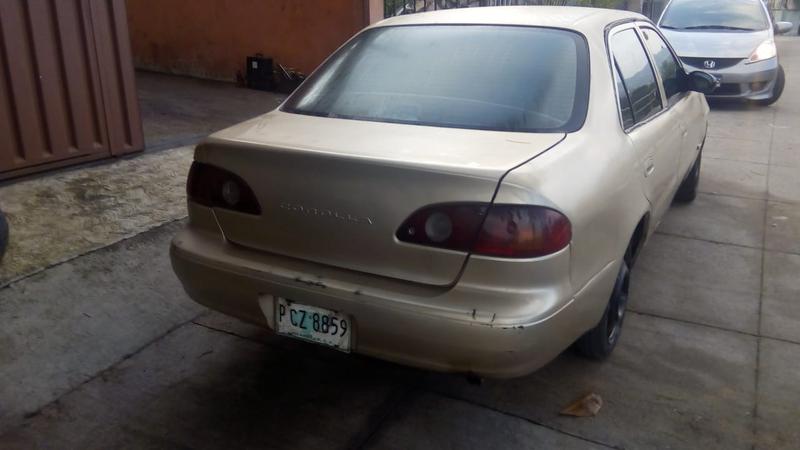 Toyota Corolla • 2002 • 278,496 km 2