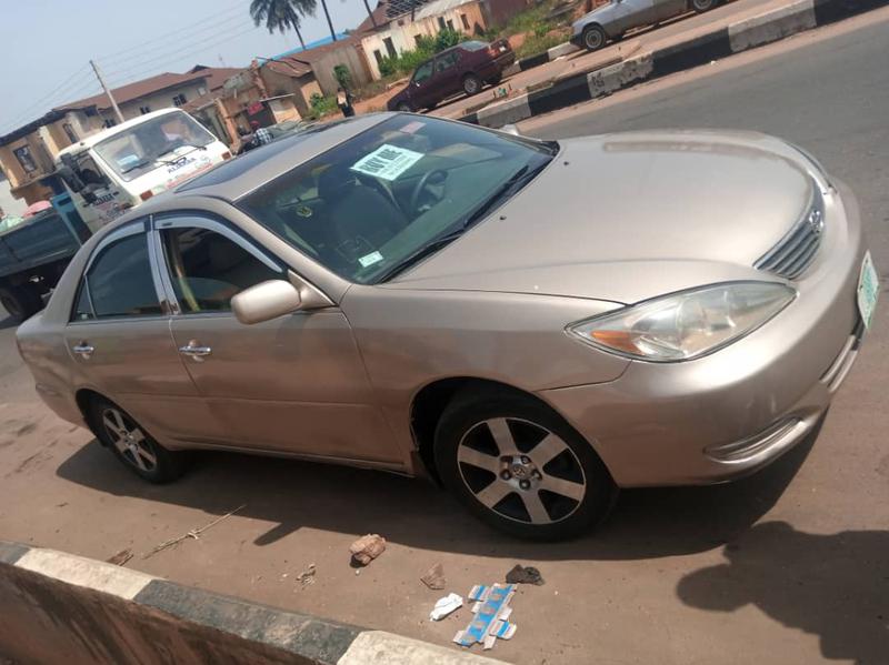 Toyota Camry • 2003 • 1,200,000 km 4