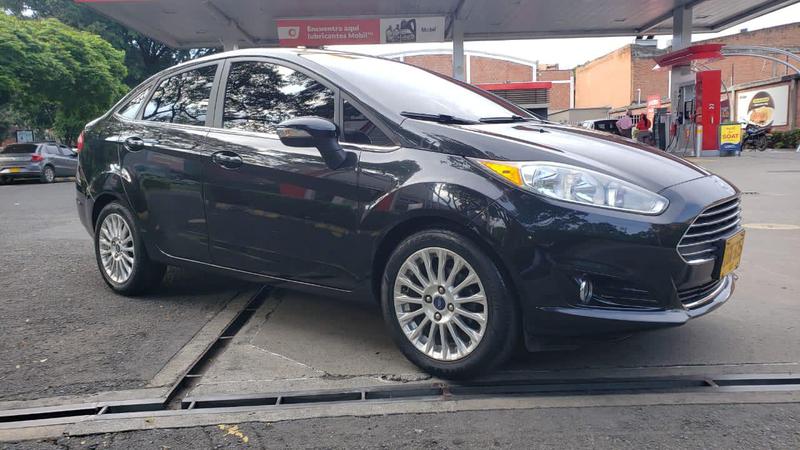 Ford Fiesta • 2015 • 85,000 km 2