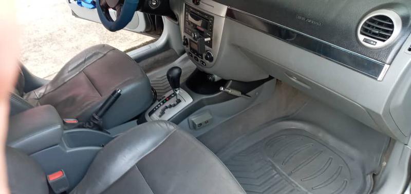 Chevrolet Optra • 2008 • 174 km 6