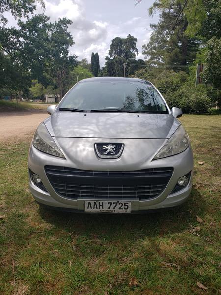 Peugeot 207 SW • 2012 • 142,000 km 2