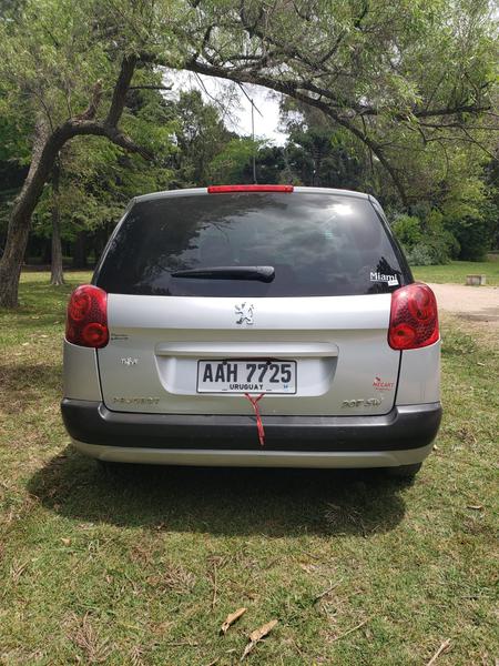 Peugeot 207 SW • 2012 • 142,000 km 6