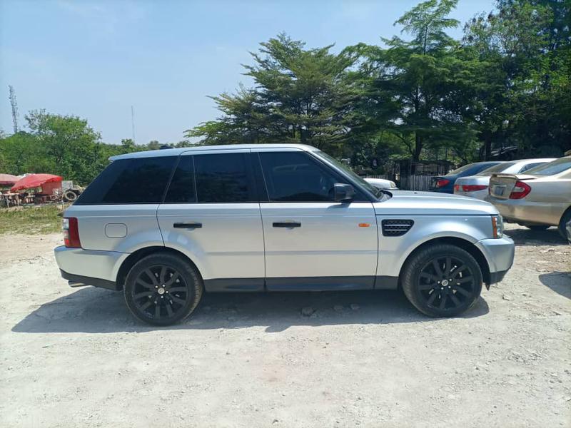 Land Rover Range Rover • 2006 • 100,000 km 1