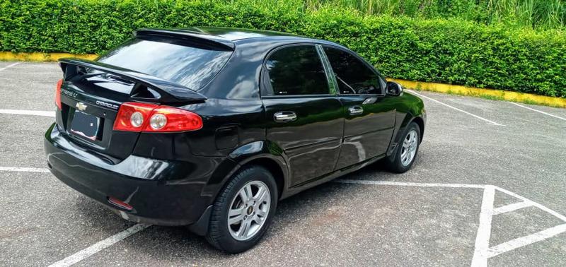 Chevrolet Optra • 2008 • 174 km 3