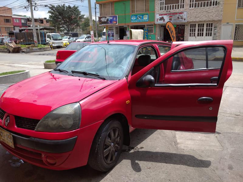 Renault Symbol • 2004 • 16,700 km 2