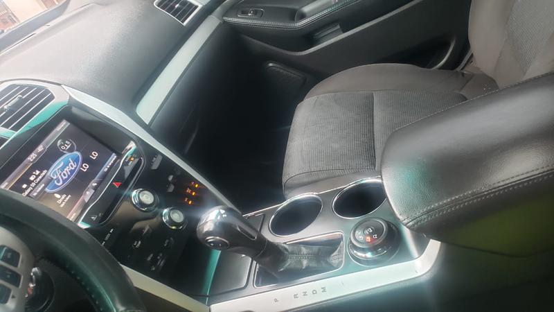 Ford Explorer • 2014 • 80,000 km 20