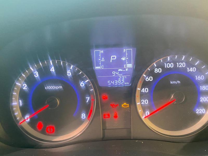 Hyundai Accent • 2016 • 54,600 km 4