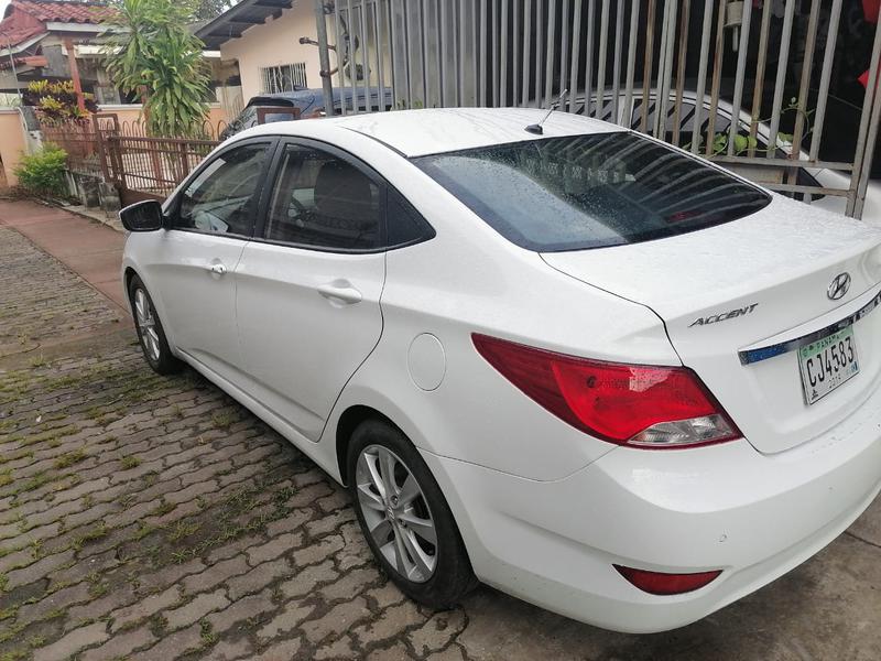 Hyundai Accent • 2018 • 50,000 km 5