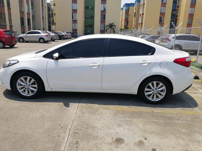 Kia Cerato • 2017 • 125,000 km 4