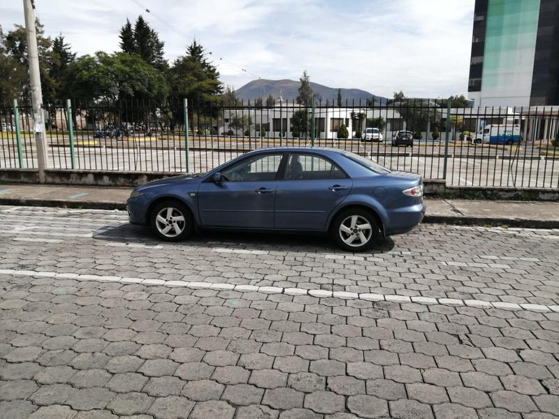 Mazda 6 • 2006 • 220,000 km 6
