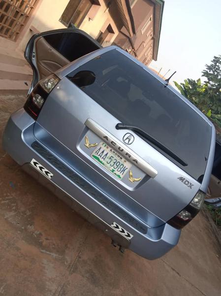 Acura MDX • 2005 • 170,000 km 12