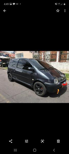 Renault  • 2012 • 100,000 km 1