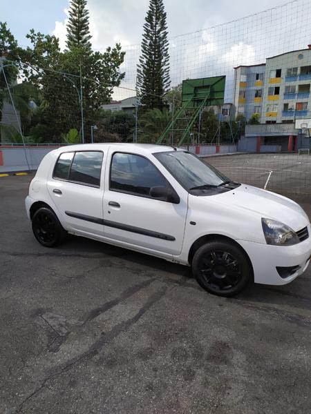 Renault Clio • 2013 • 72,000 km 5