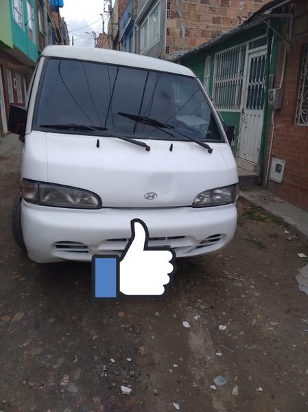 Hyundai H1 Van • 2004 • 0 km 6