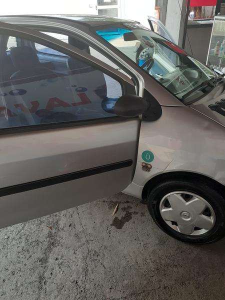 Renault Twingo • 2006 • 194,000 km 4