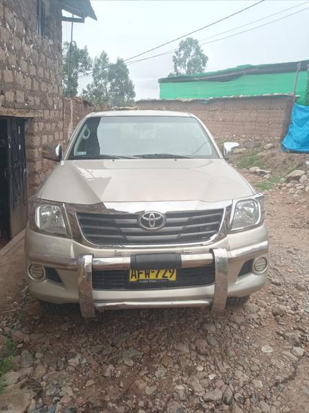 Toyota 4 Runner Limited • 2014 • 105,000 km 7