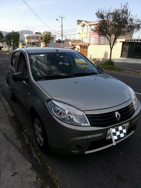 Renault Sandero • 2012 • 150,000 km 3